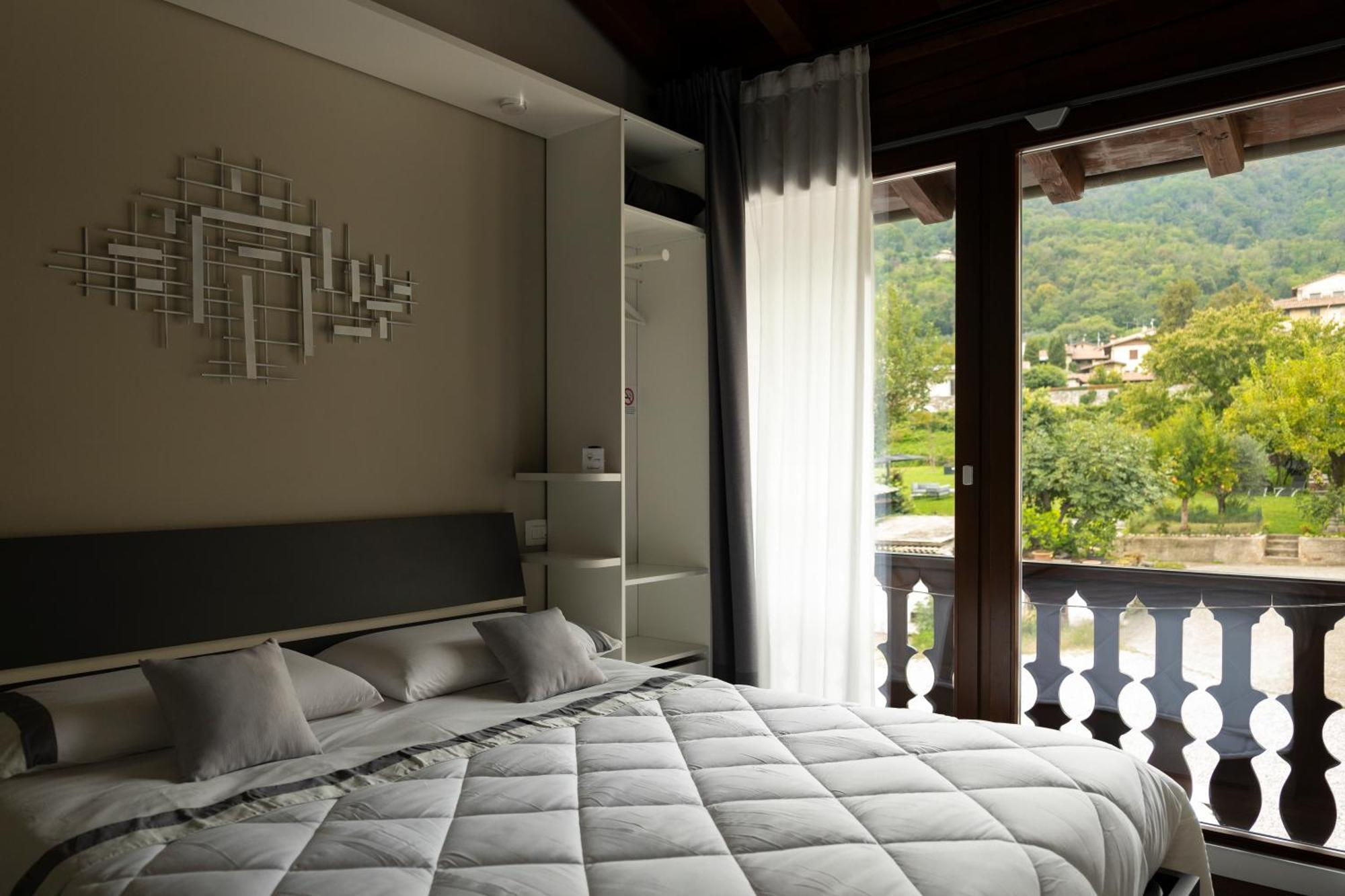 La Terrazza Sulle Vigne B&B Corte Franca Ngoại thất bức ảnh