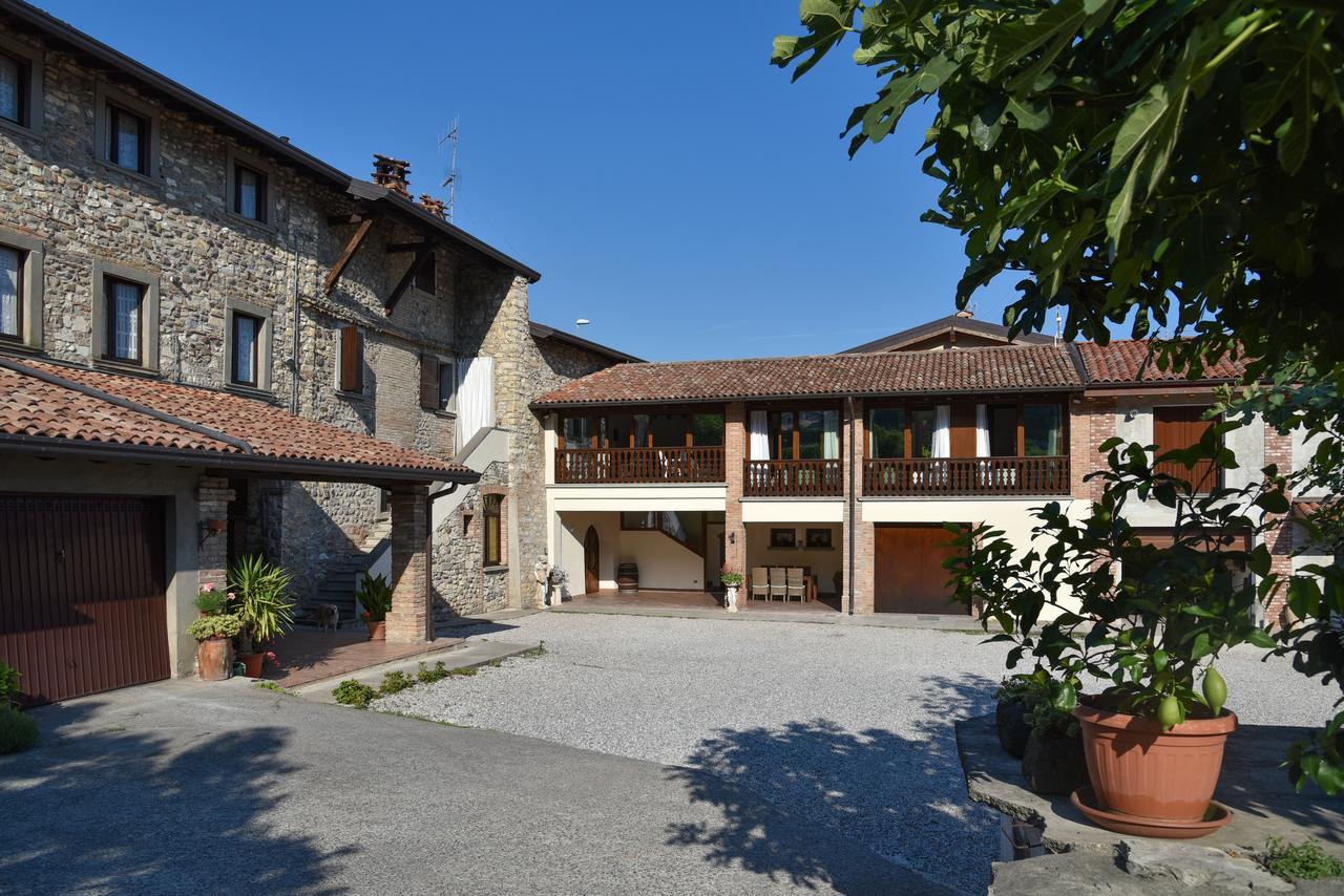 La Terrazza Sulle Vigne B&B Corte Franca Ngoại thất bức ảnh